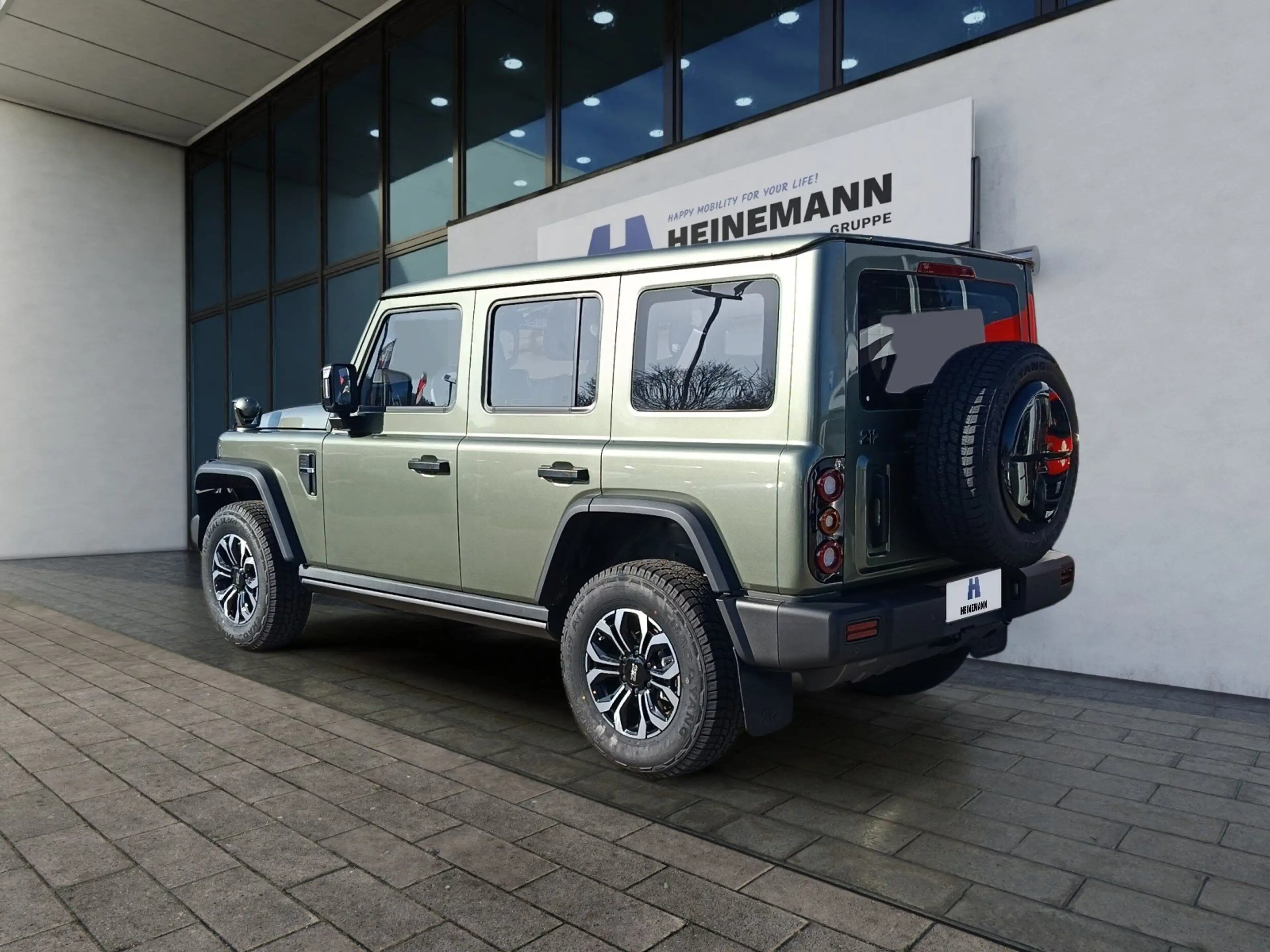 BAW 212 4x4 2,5t Anhängelast -JÄGER GRÜN- — photo 5