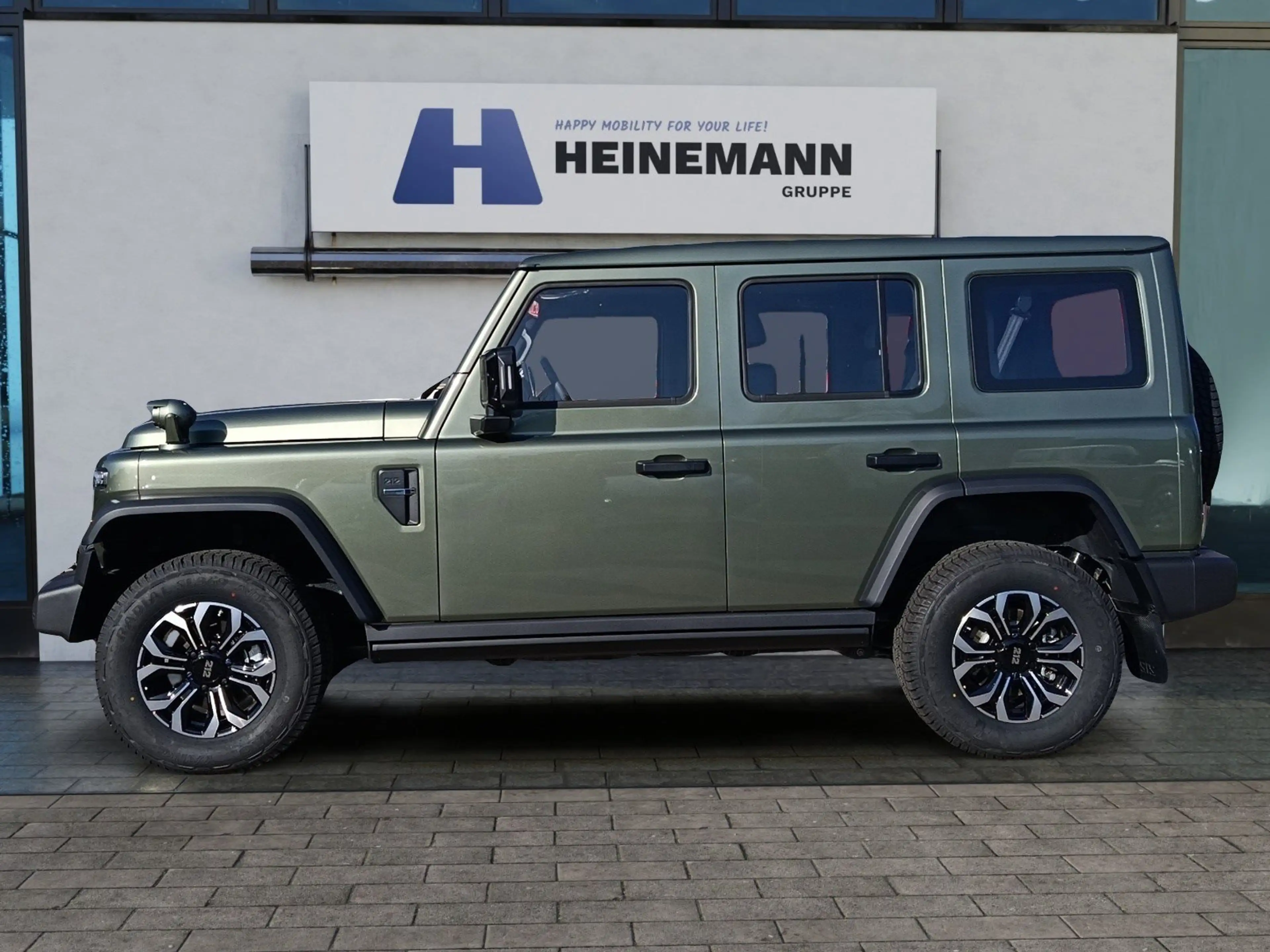 BAW 212 4x4 2,5t Anhängelast -JÄGER GRÜN- — photo 4