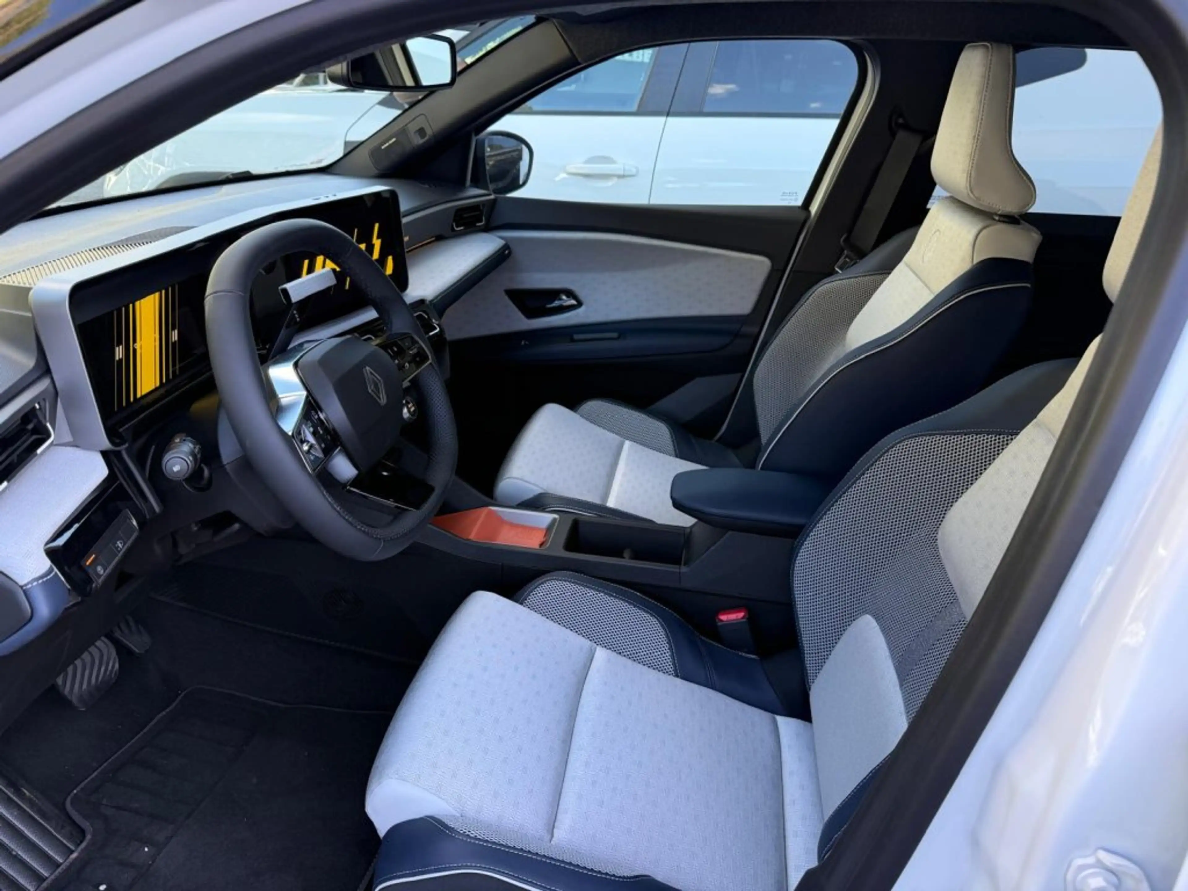 Renault R 5 RENAULT 5 E-TECH ELECTRIC Roland Garros 150 PS comfort range — photo 5