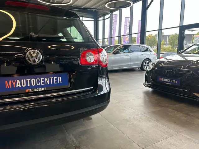 Volkswagen Passat view 26