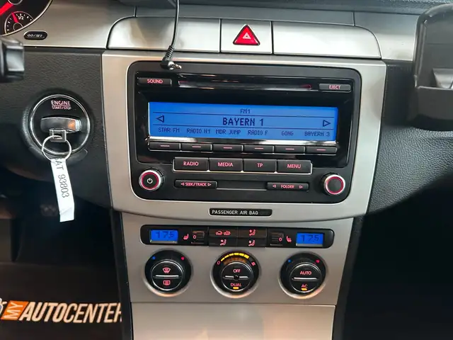 Volkswagen Passat view 12