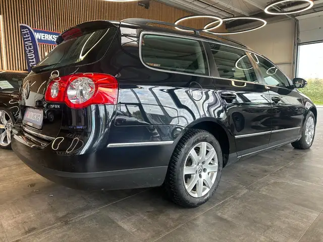 Volkswagen Passat view 17