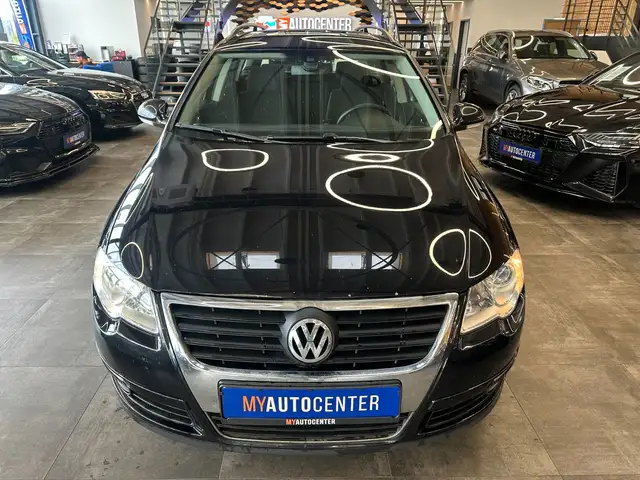 Volkswagen Passat view 21