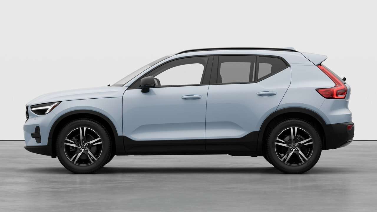 2026 Volvo XC40 Core (Dark Theme) thumb 8