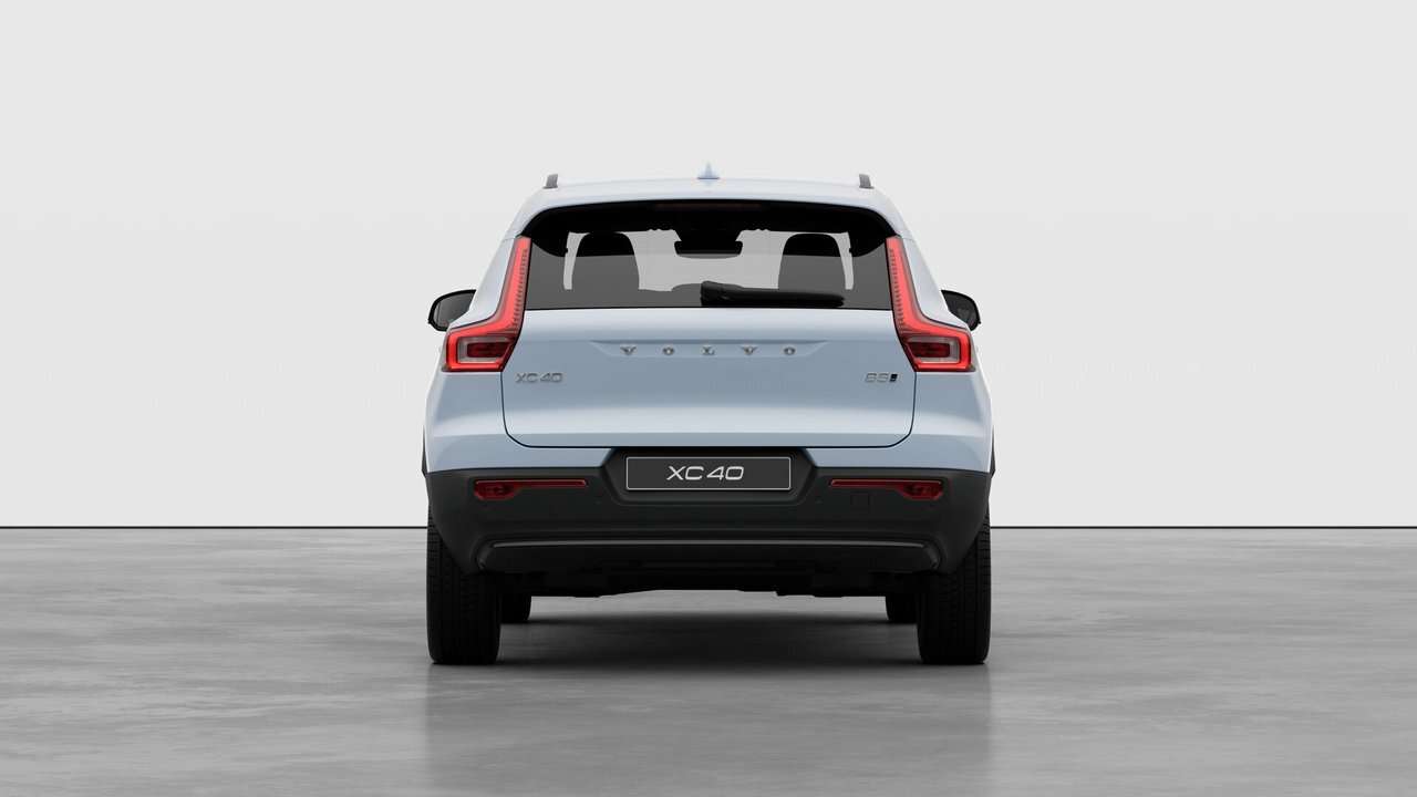 2026 Volvo XC40 Core (Dark Theme) thumb 6
