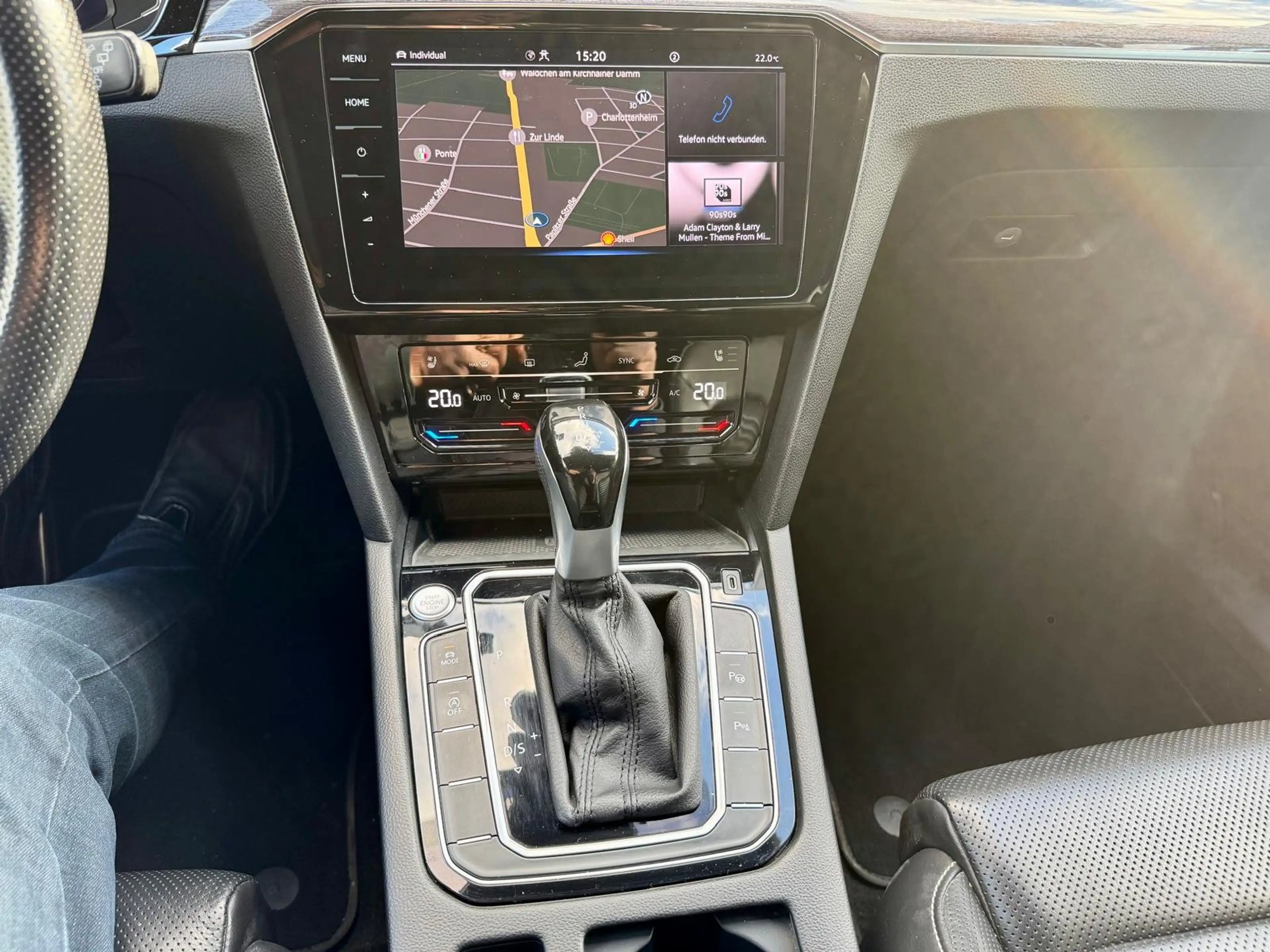 Volkswagen Passat Alltrack 2.0 Panorama LED 18 Zoll ACC Leder Navi Standheiz — photo 12