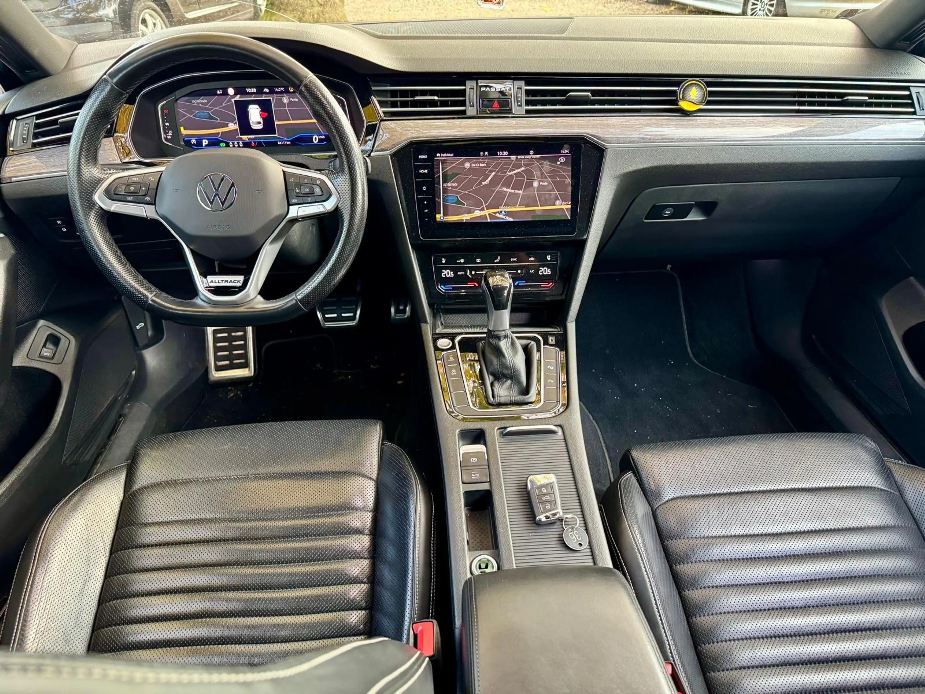Volkswagen Passat Alltrack 2.0 Panorama LED 18 Zoll ACC Leder Navi Standheiz — photo 9