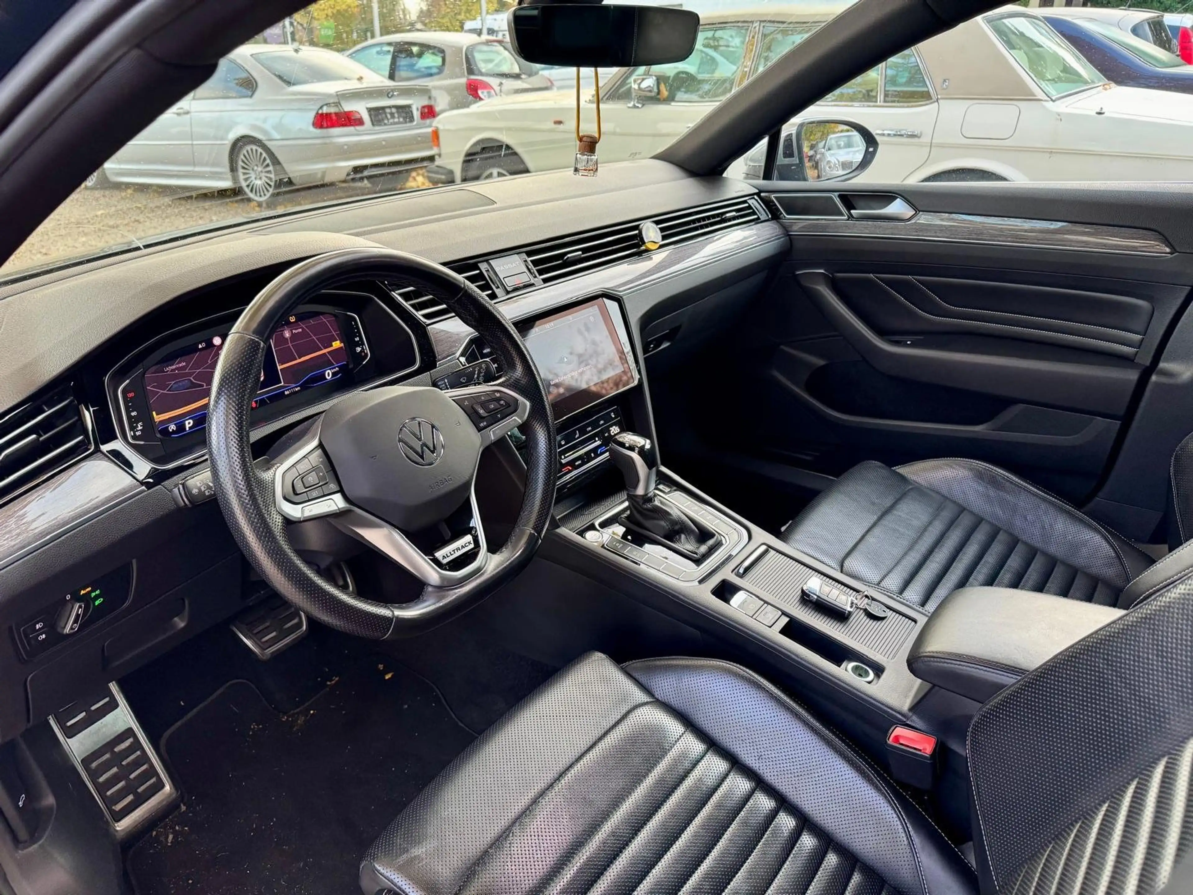 Volkswagen Passat Alltrack 2.0 Panorama LED 18 Zoll ACC Leder Navi Standheiz — photo 6