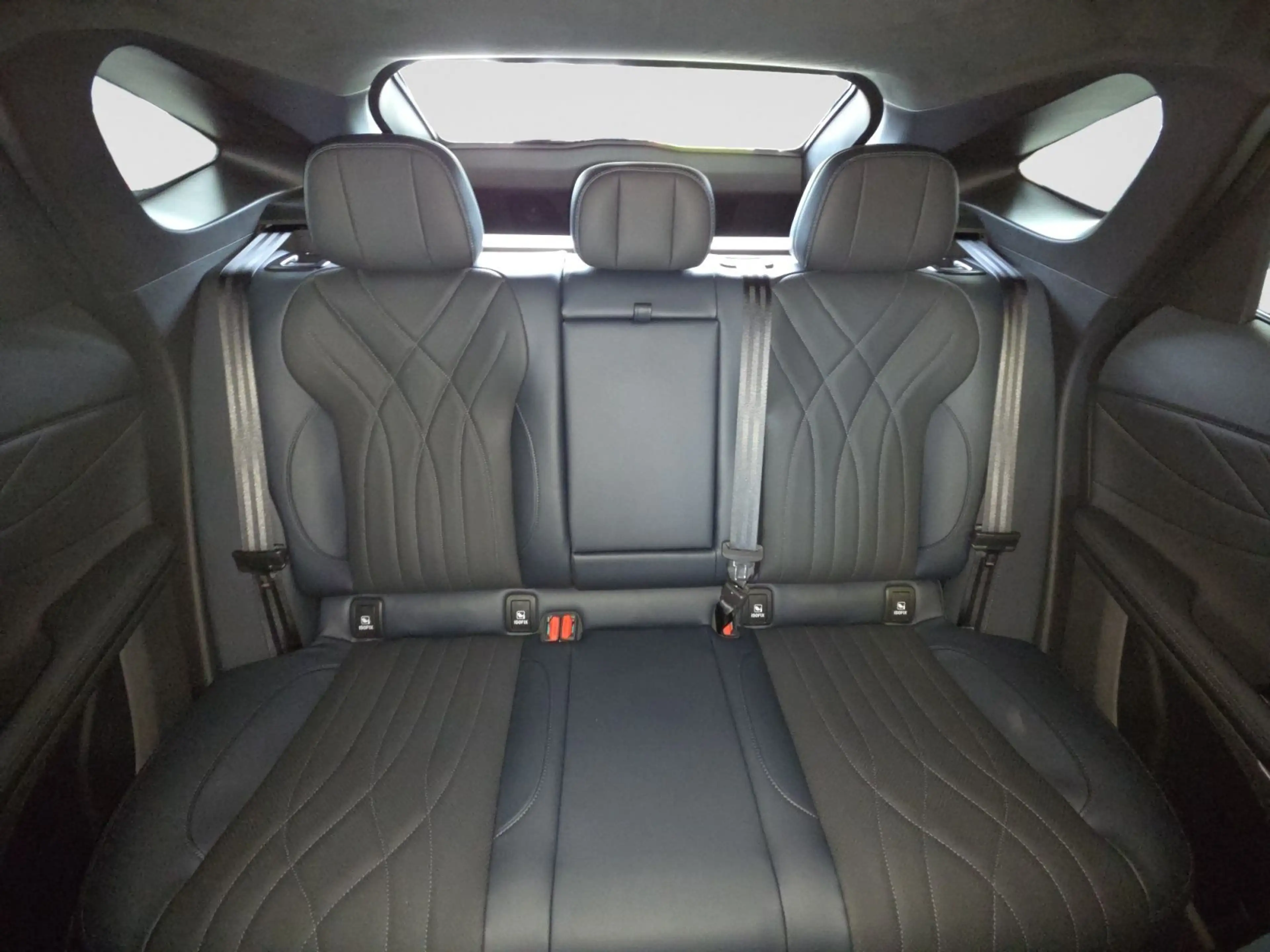 Omoda 9 OMODA 9 1.5 PHEV Exclusive — photo 15