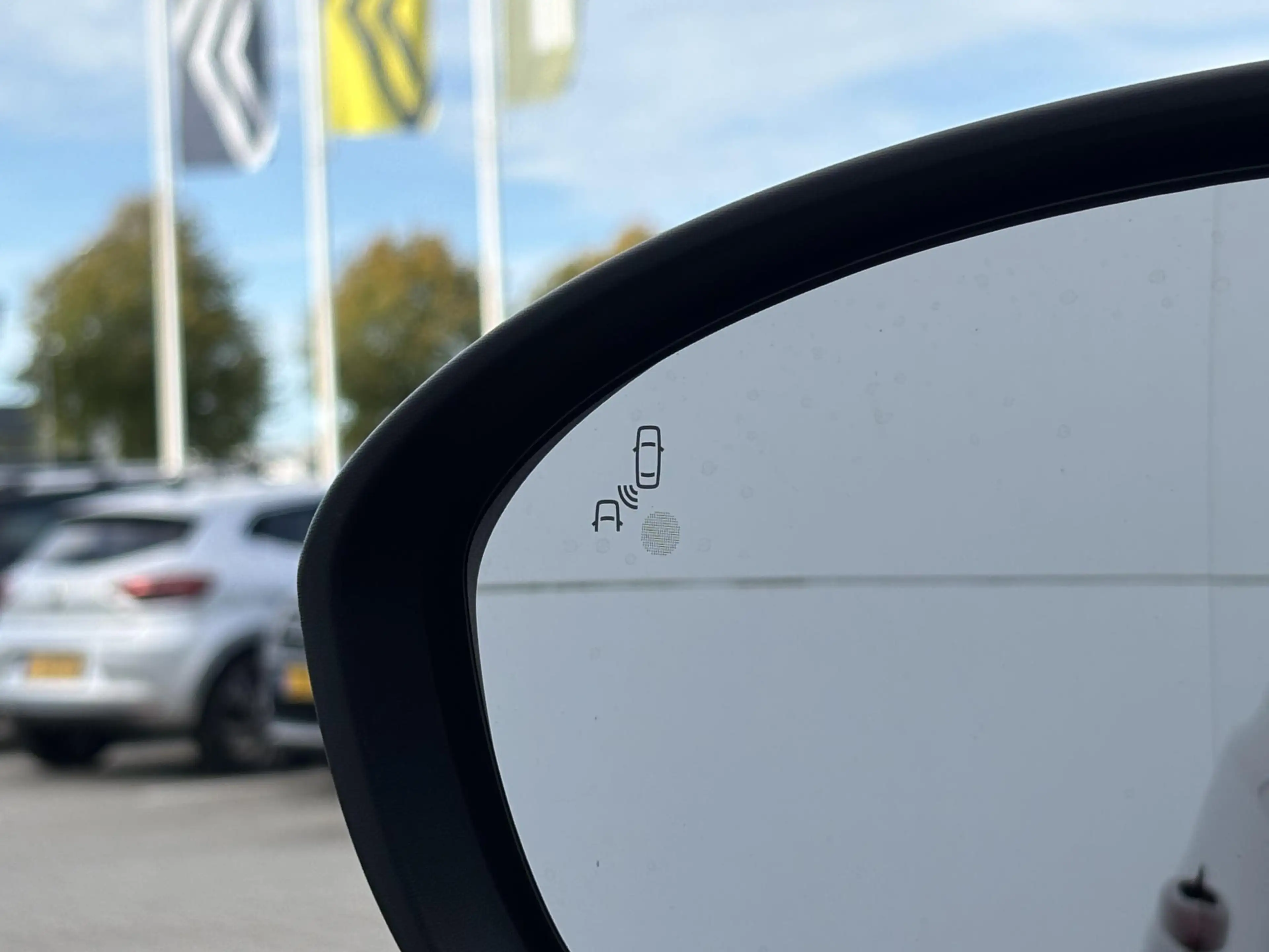 Renault R 4 comfort range iconic 52 kWh l plein sud l Pack saf — photo 14