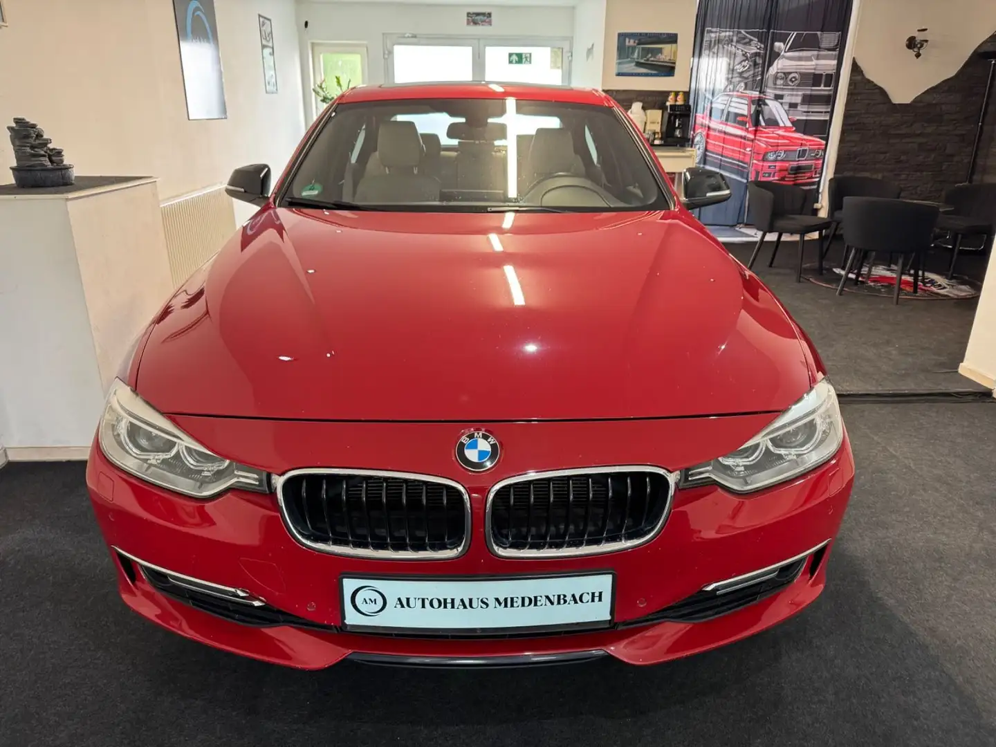 BMW 328 i xDrive Sport Line Automatik Vollausstattung Červená - 2