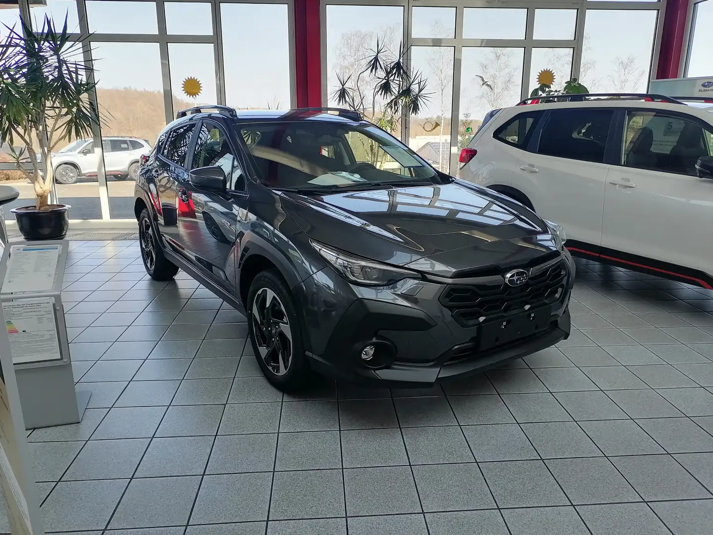 Subaru Crosstrek 2,0ie e-Boxer Comfort Lineartronic Grijs - 1