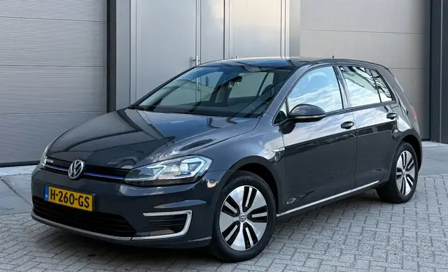 Volkswagen e-Golf E-DITION 2020 Grijs NAP|SOH 91%|APK|LED