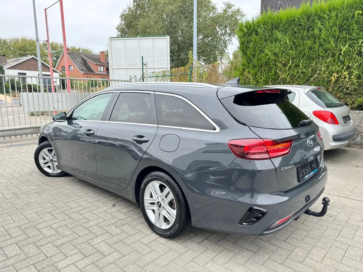 Kia Ceed SW / cee'd SW Ceed 1.5 T-GDI DCT7 CarPlay ** 1 JAAR GARANTIE ** Grijs - 2