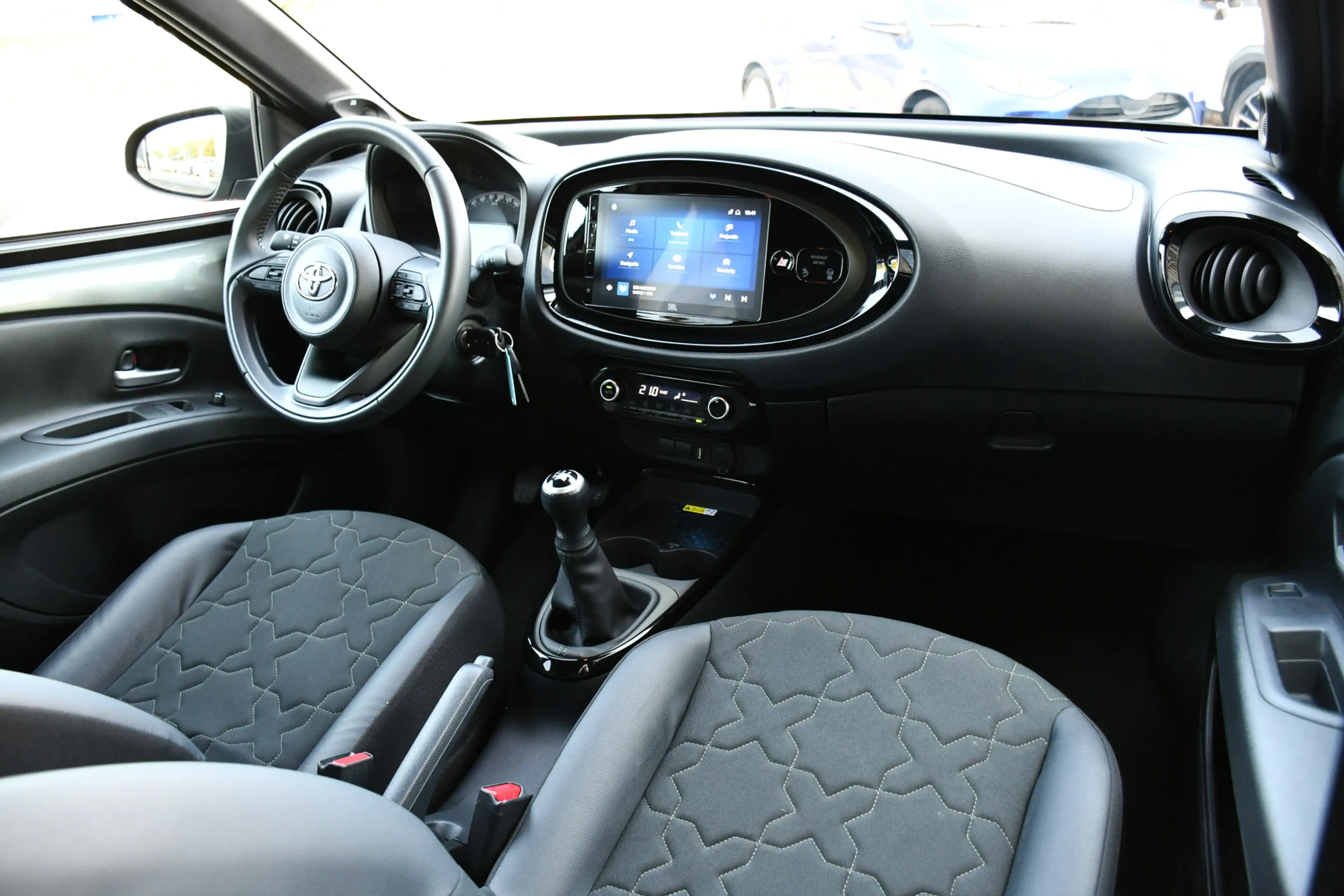 Toyota Aygo X 1.0 VVT-i MT Envy 72pk | Half leder/stof interieur — photo 10