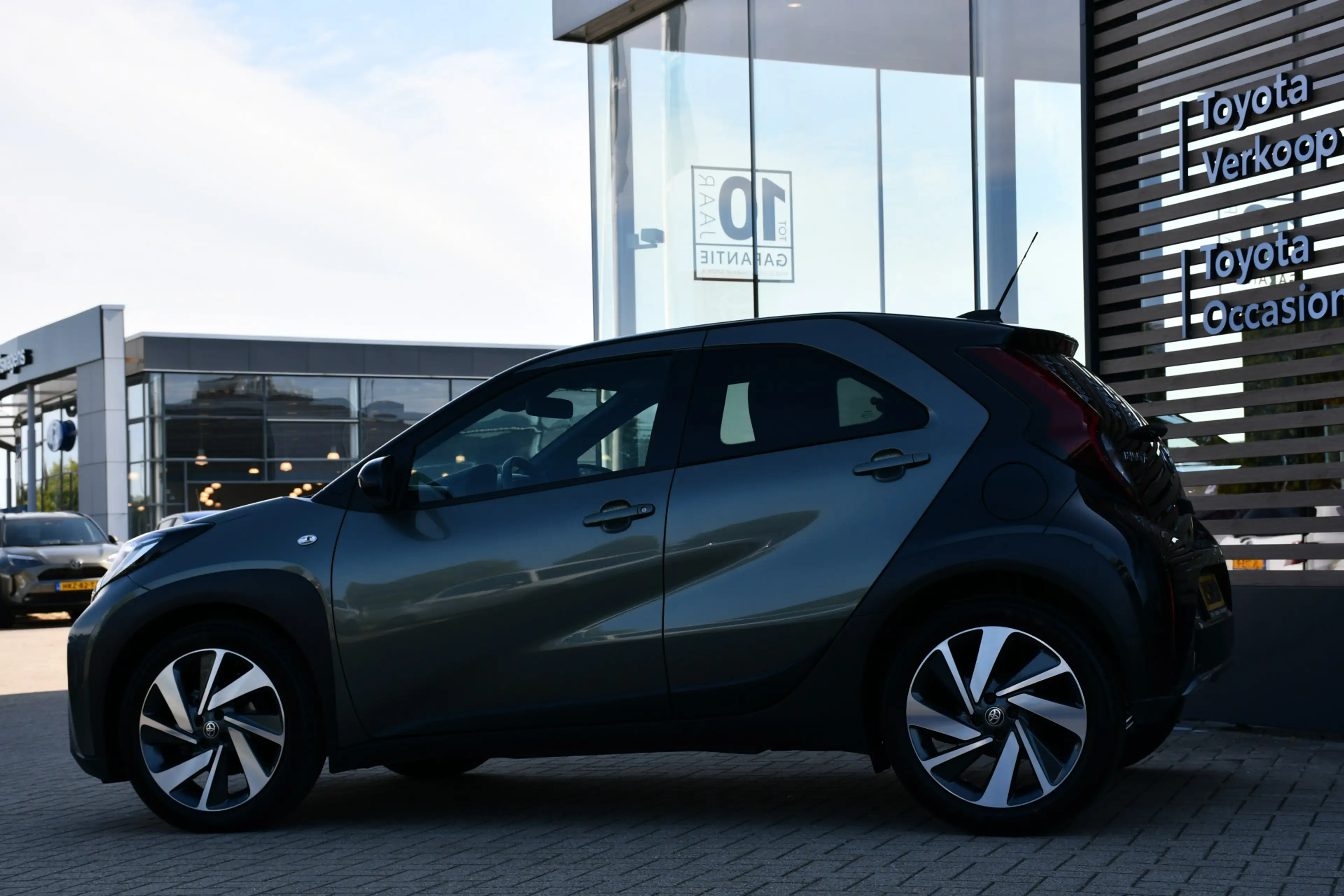 Toyota Aygo X 1.0 VVT-i MT Envy 72pk | Half leder/stof interieur — photo 5