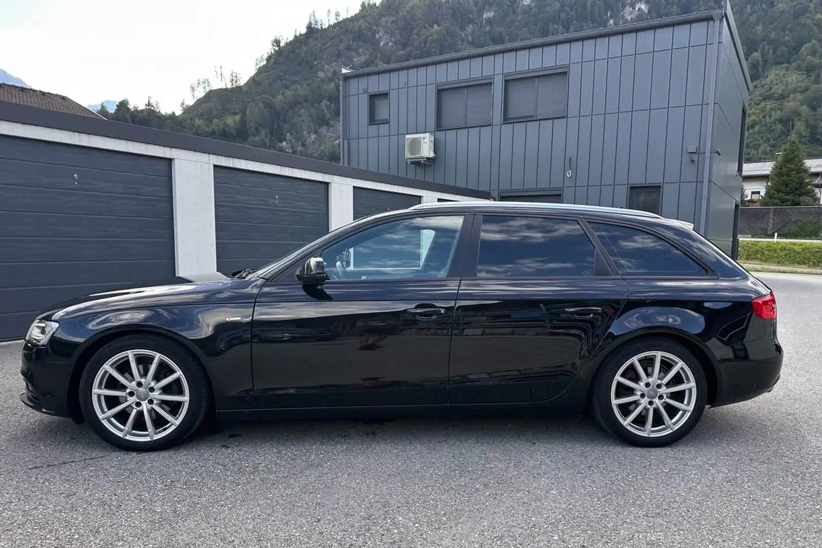 Audi A4 A4 Avant 2,0 TDI quattro Sport DPF S-Line Schwarz - 2