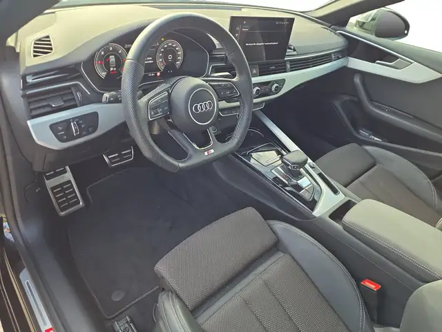 Audi A5 view 4