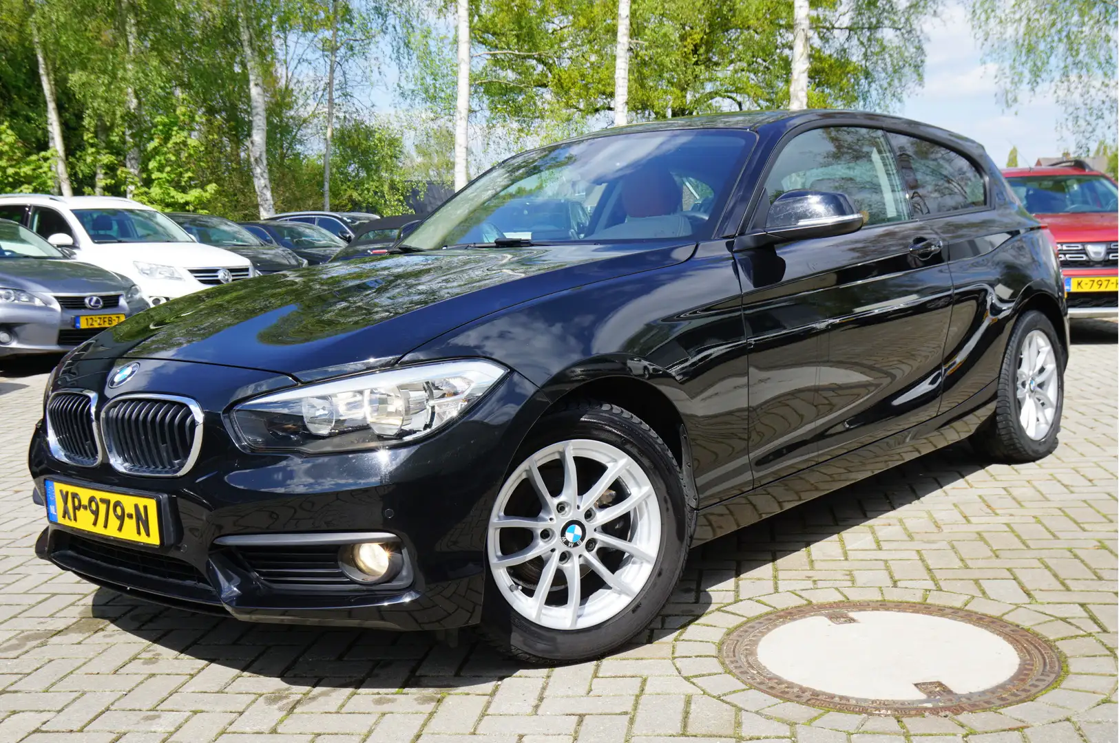 BMW 118 1-serie 118i Advantage | Leder | Navigatie | Cruis Black - 2