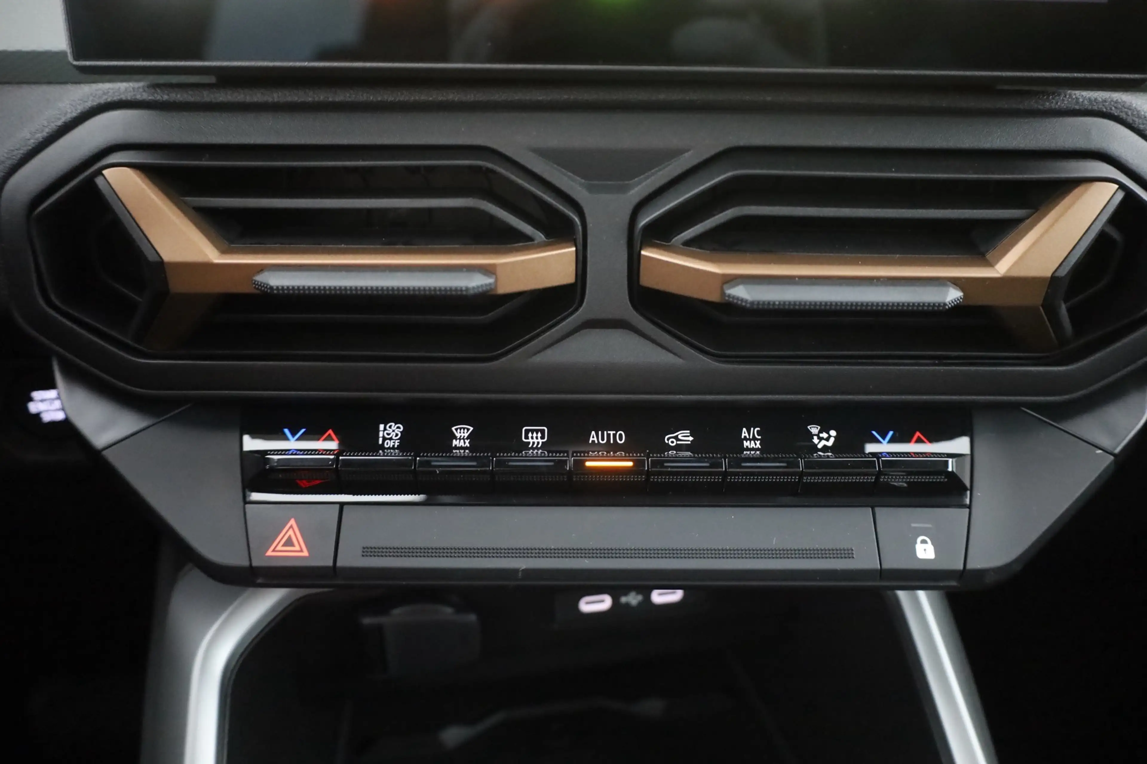 Dacia Bigster Extreme HEV 155 Aut. LED ACC Pano — photo 12
