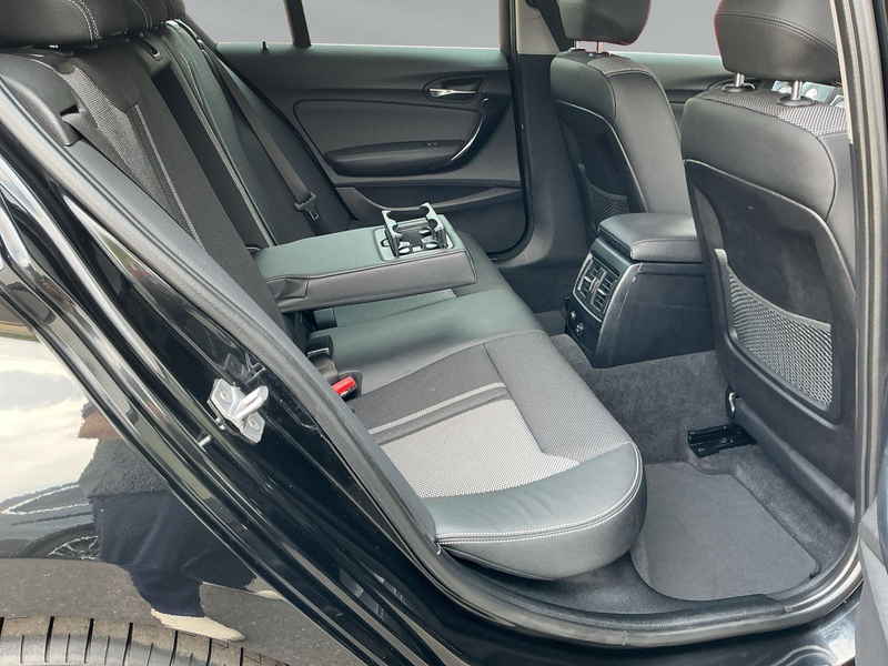 BMW 118 i Steptronic Urban Line LED NAVI SHZ PDC RFK — photo 12