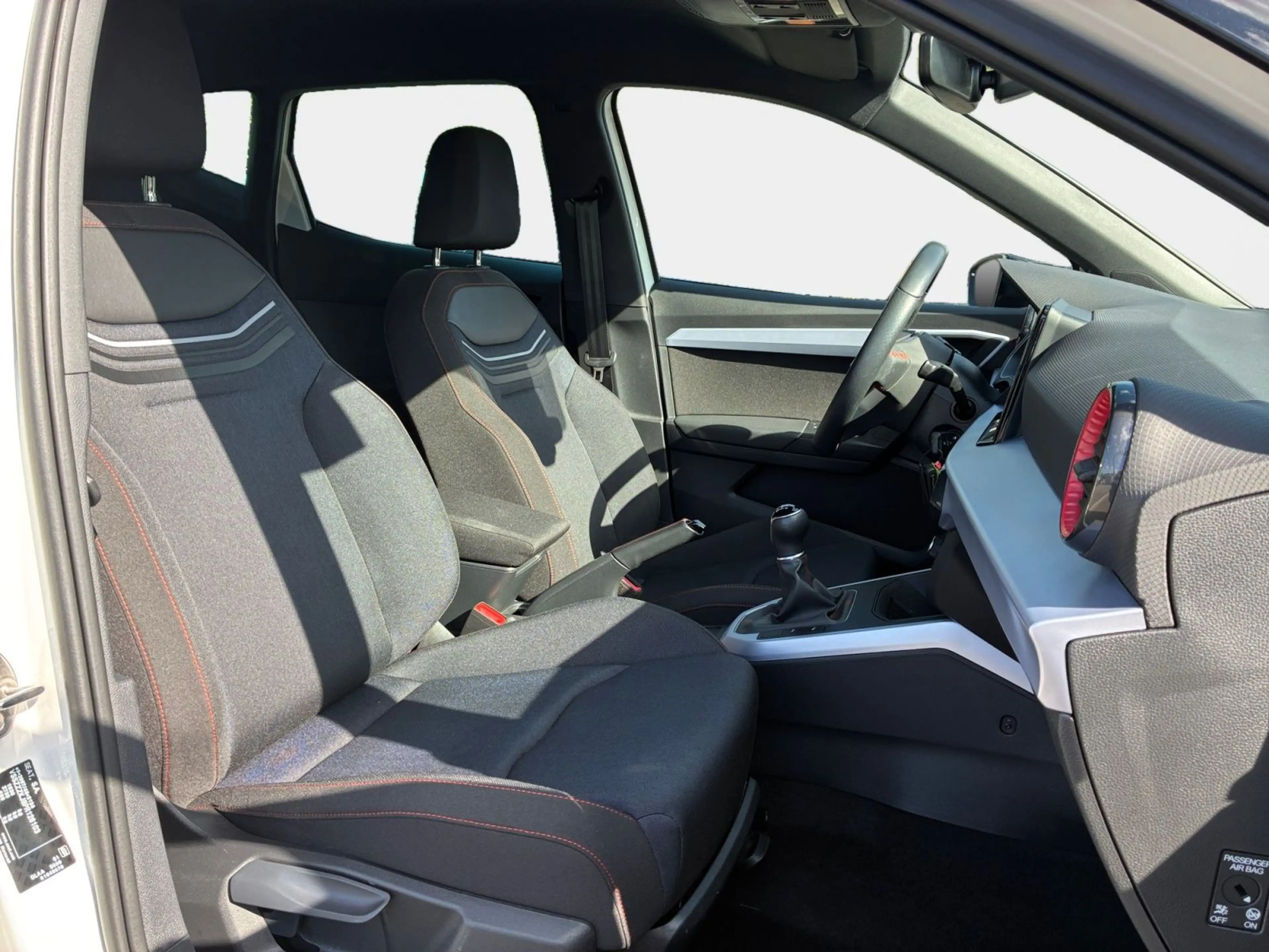SEAT Arona FR 1.0 TSI 6-Gang Navi Full Link GJR ACC L — photo 15