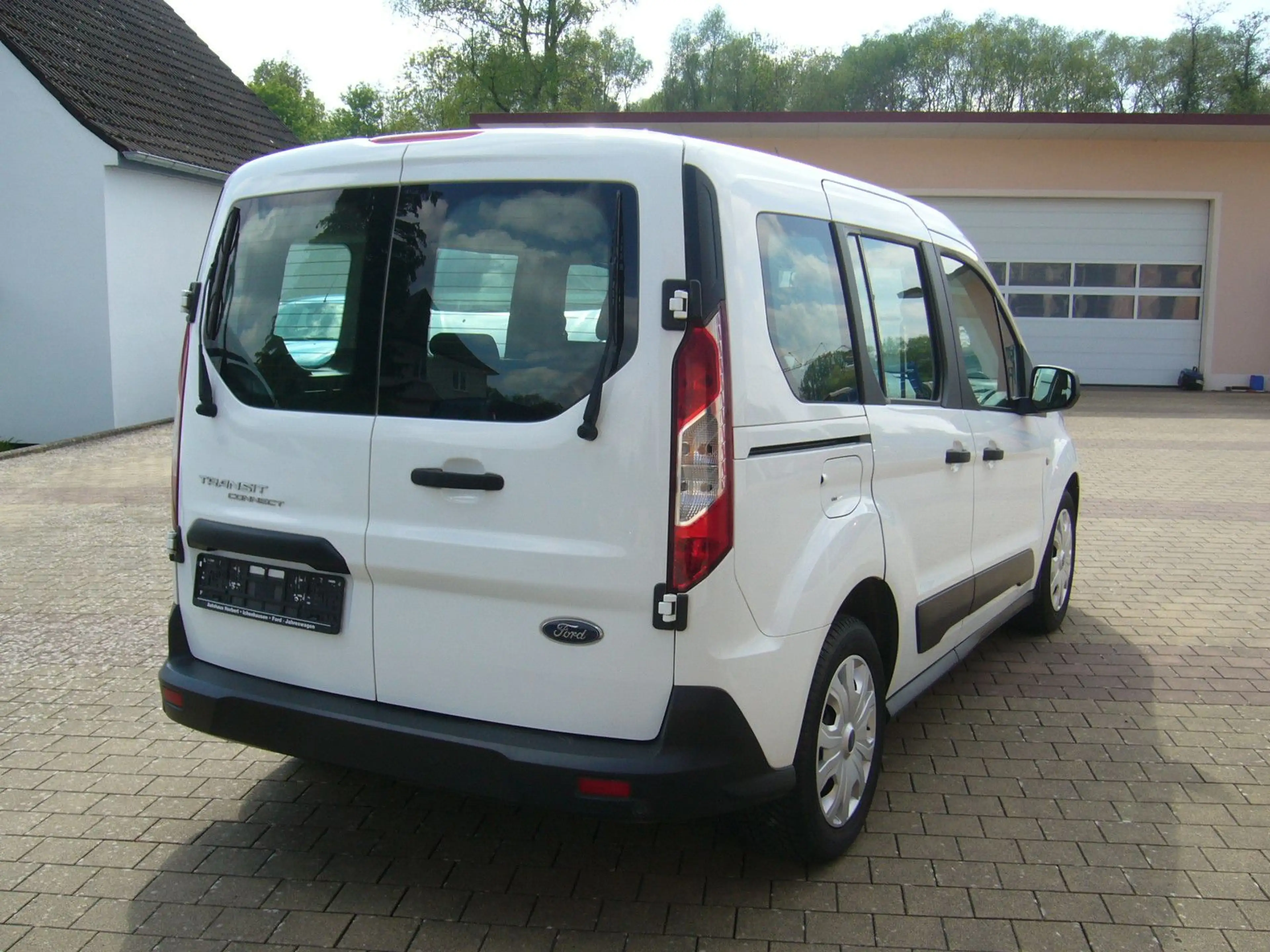 Ford Transit Connect 1,5 Trend 5-Sitze,SHZ,PDCTüv neu — photo 4