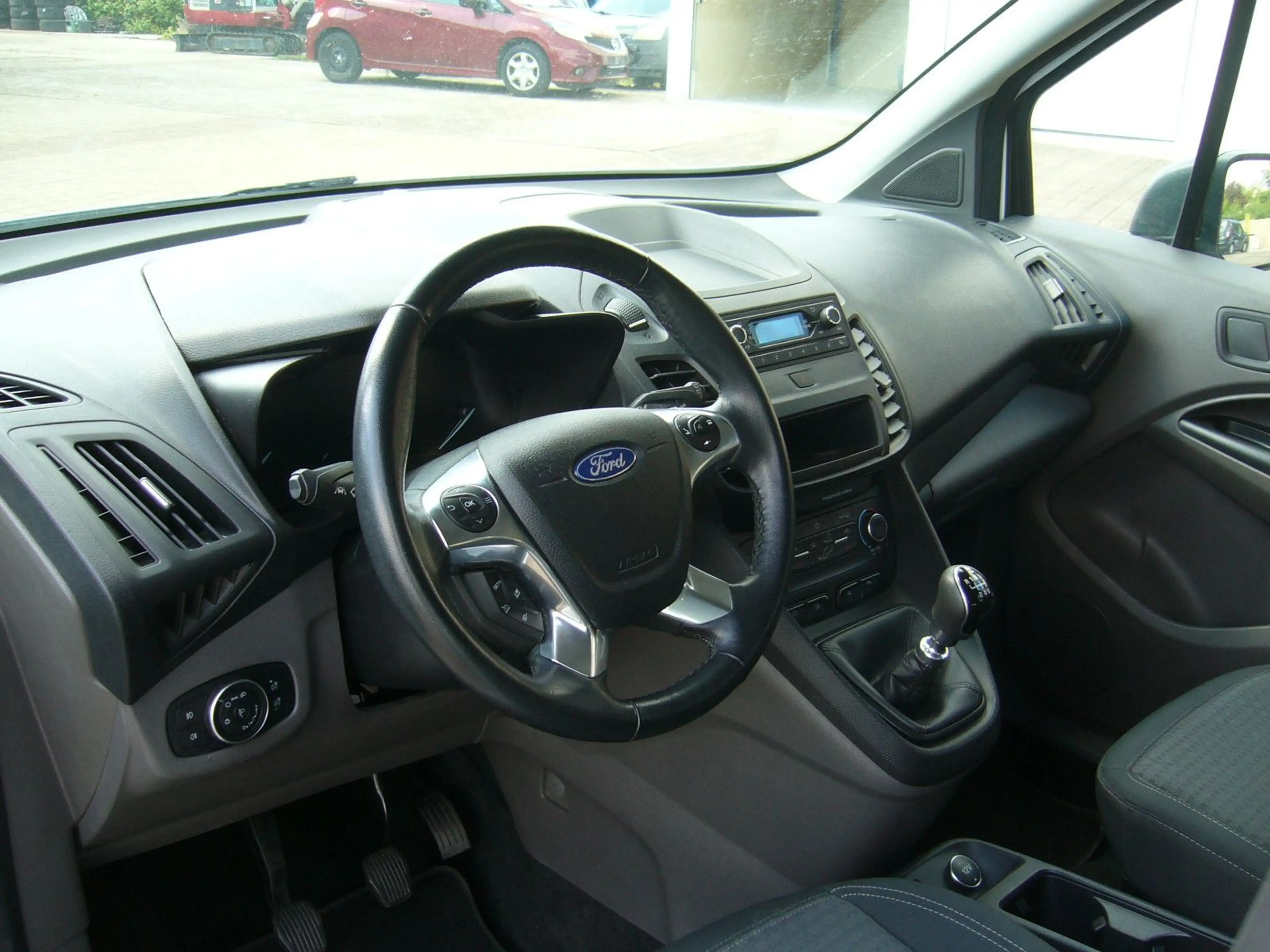 Ford Transit Connect 1,5 Trend 5-Sitze,SHZ,PDCTüv neu — photo 10