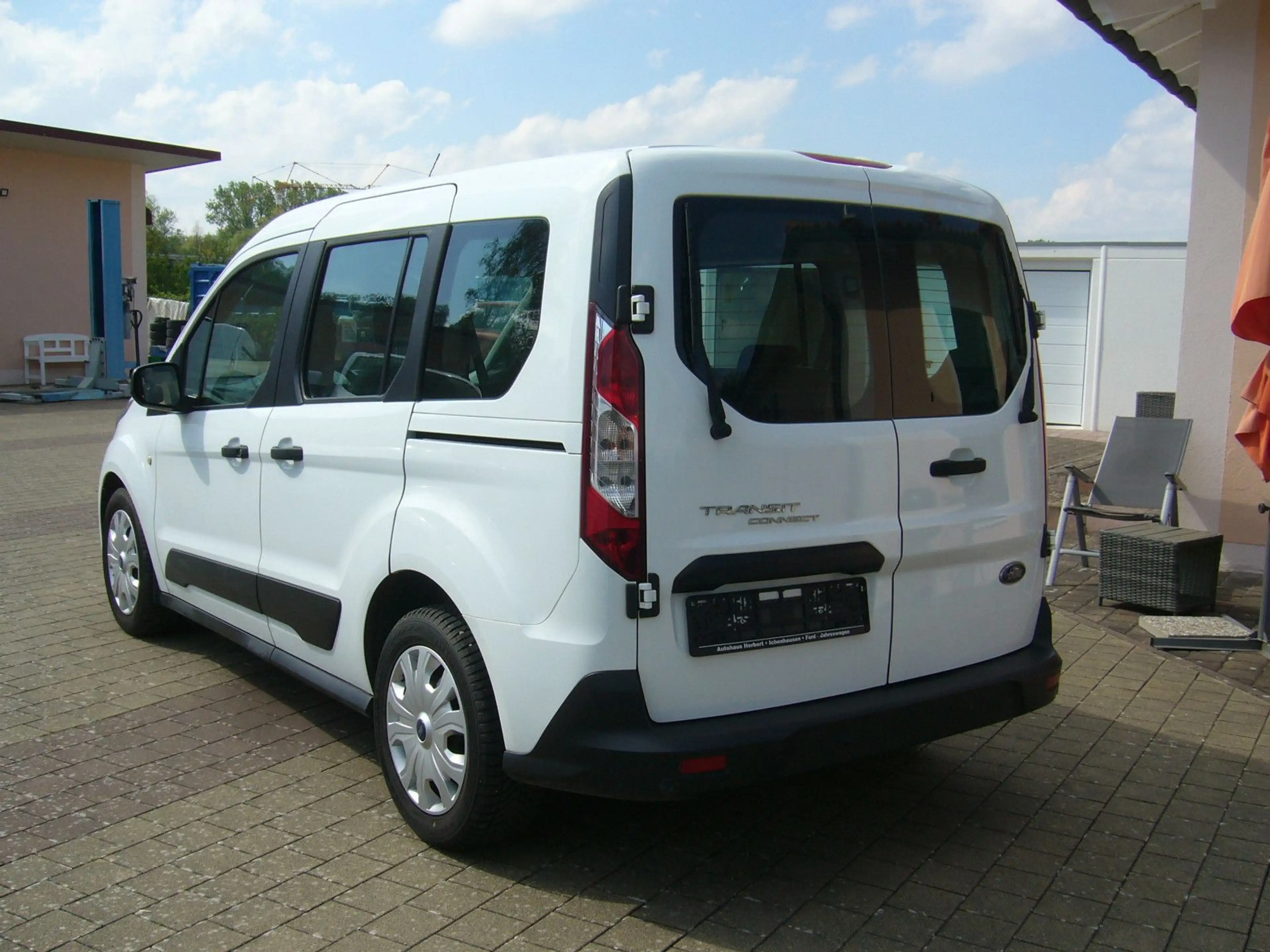 Ford Transit Connect 1,5 Trend 5-Sitze,SHZ,PDCTüv neu — photo 5
