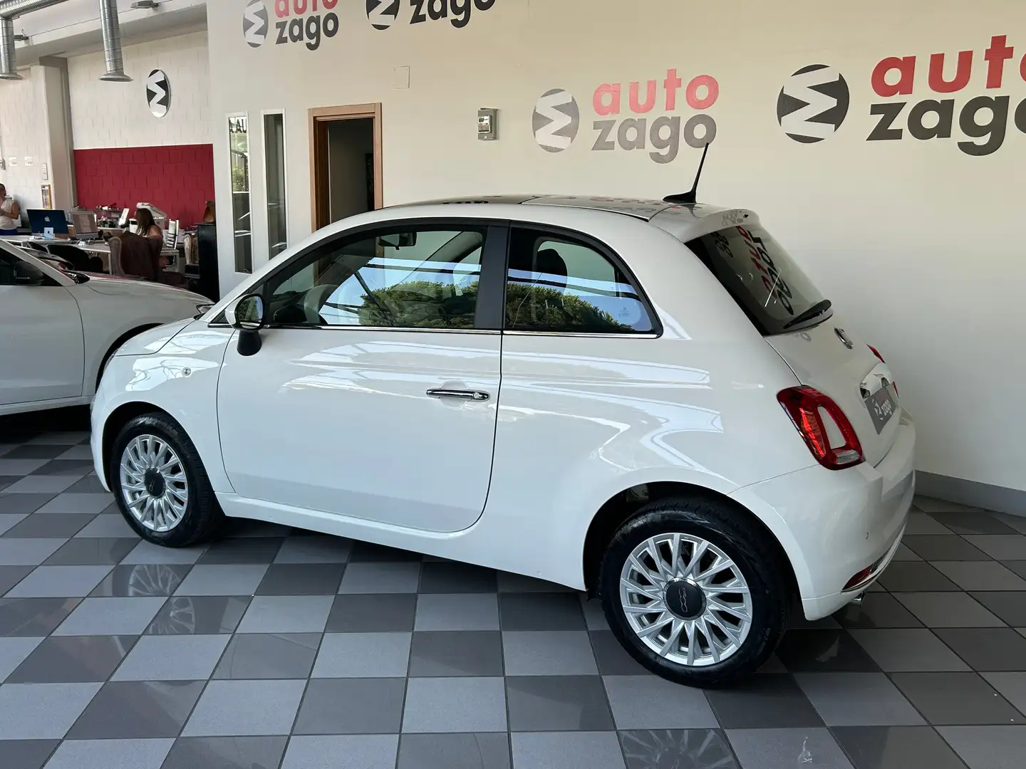 Fiat 500 1.0 hybrid Dolcevita 70cv Wit - 2