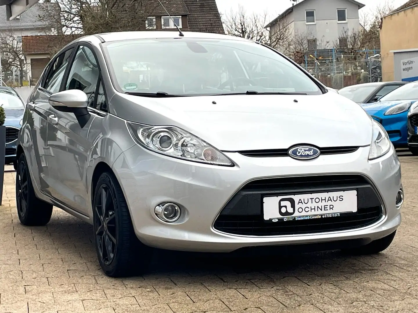 Ford Fiesta 1.25 Titanium Silber - 2