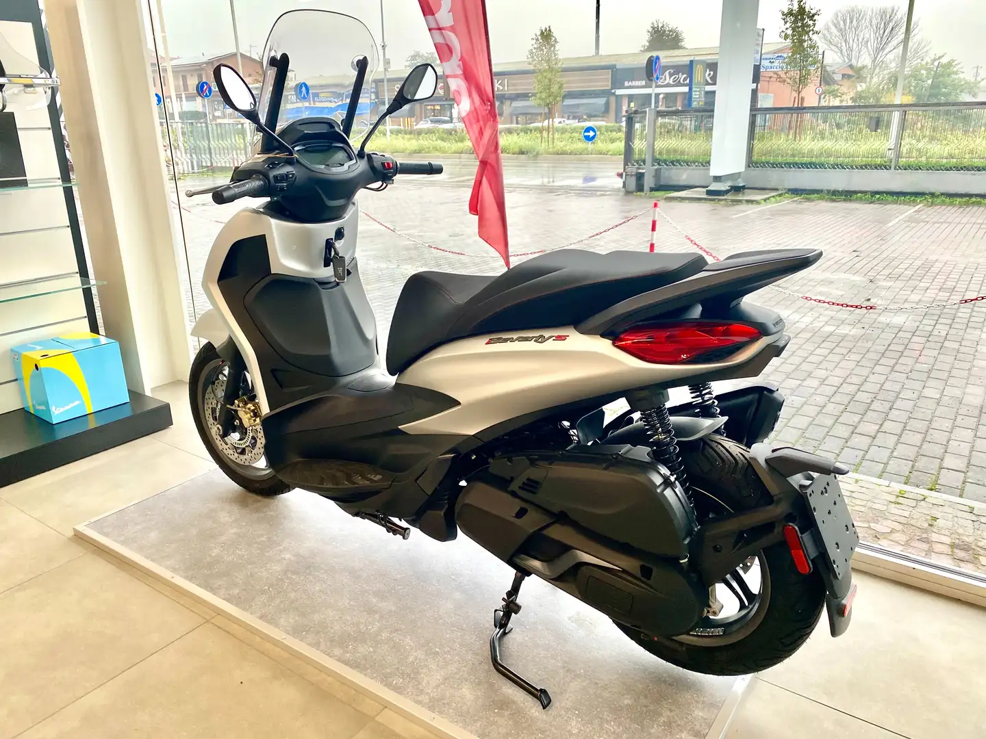 Piaggio Beverly 300 GRIGIO CLOUD Szürke - 2