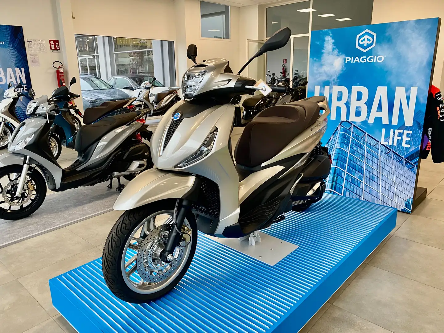 Piaggio Beverly 300 GRIGIO CLOUD Szürke - 1