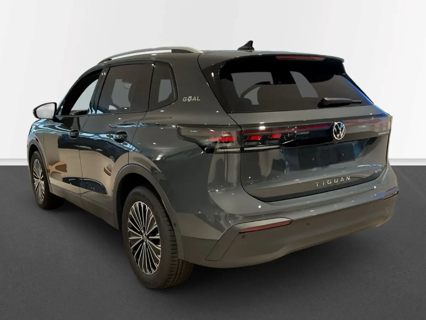 Volkswagen Tiguan Goal 1,5 l eTSI  DSG AHK, Navi, Matrix-LED, Allwet Grau - 2