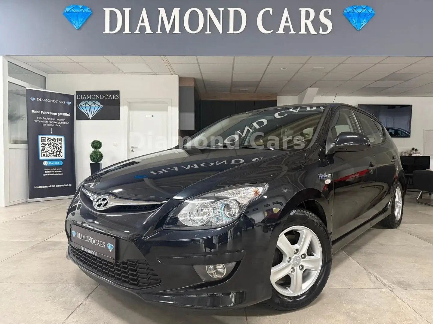 Hyundai i30 1.4   * 1.HAND * NAVI * TÜV NEU * KLIMA * - 2