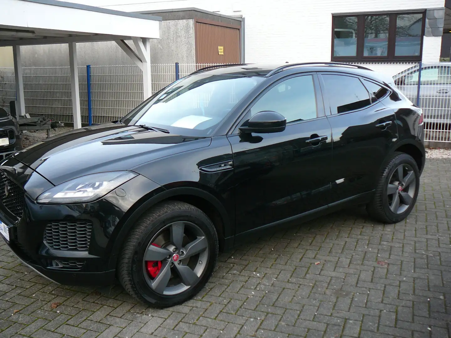 Jaguar E-Pace S AWD,Sehr gepflegt,Scheckheft gewartet bei Jaguar Noir - 1