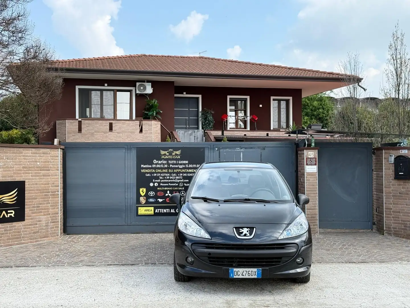 Peugeot 207 207 5p 1.4 hdi XT Nero - 1