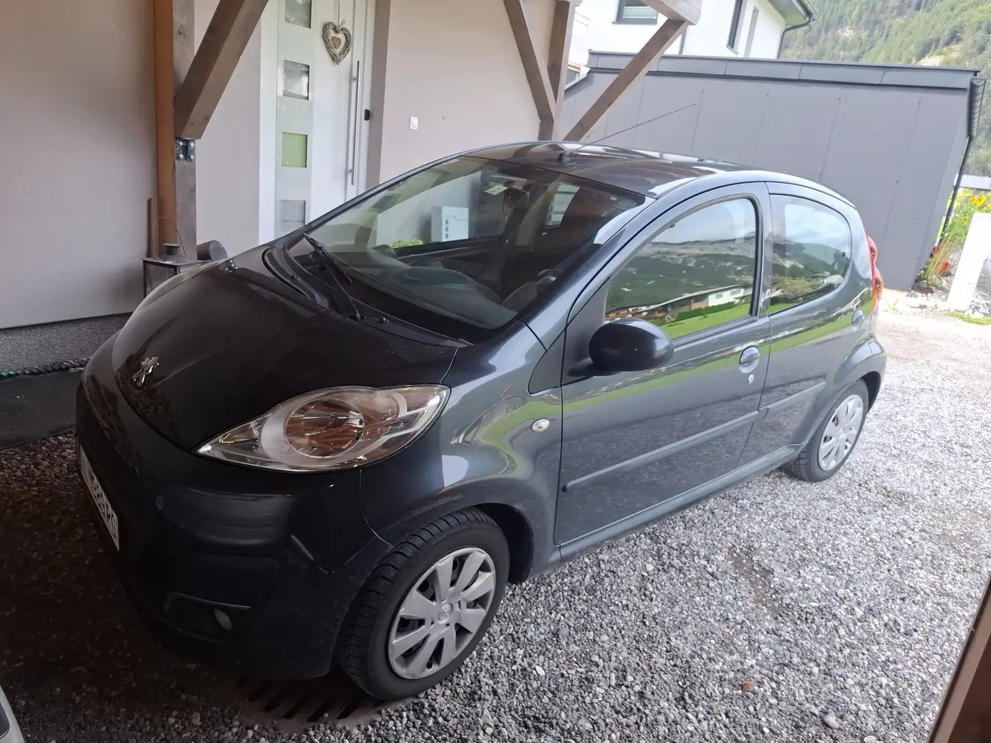 Peugeot 107 107 Lion Edition 1,0 Grau - 1