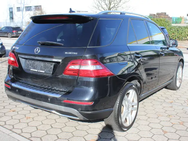Mercedes-Benz ML 350 M-Klasse  BlueTEC 4MATIC,Panorama,AHK Elektisch