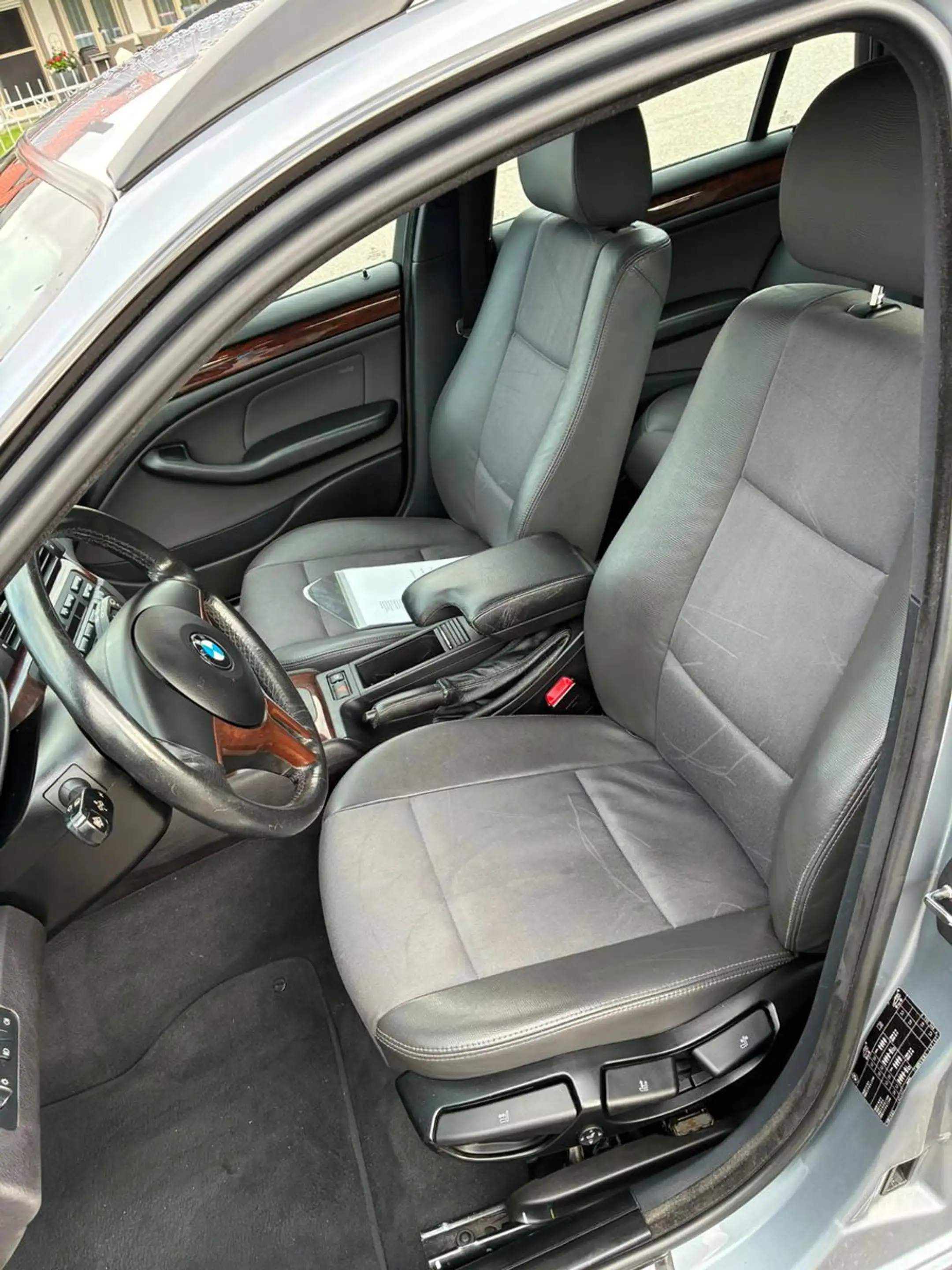 BMW 325 xi touring E46 *Klimaautomatik*Xenon*GSD*LM — photo 11