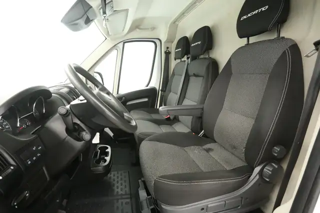 Peugeot Boxer view 9