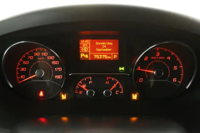 Peugeot Boxer view 13