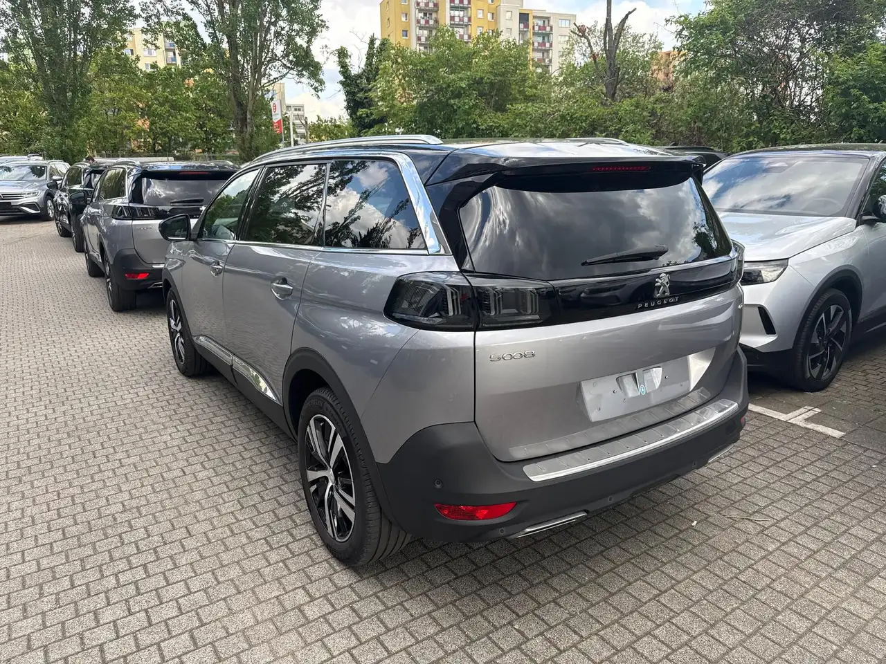 Peugeot 5008 1.2 PureTech GT EAT8 7-Si+Navi+SHZ+R-Kam+DAB+ 23