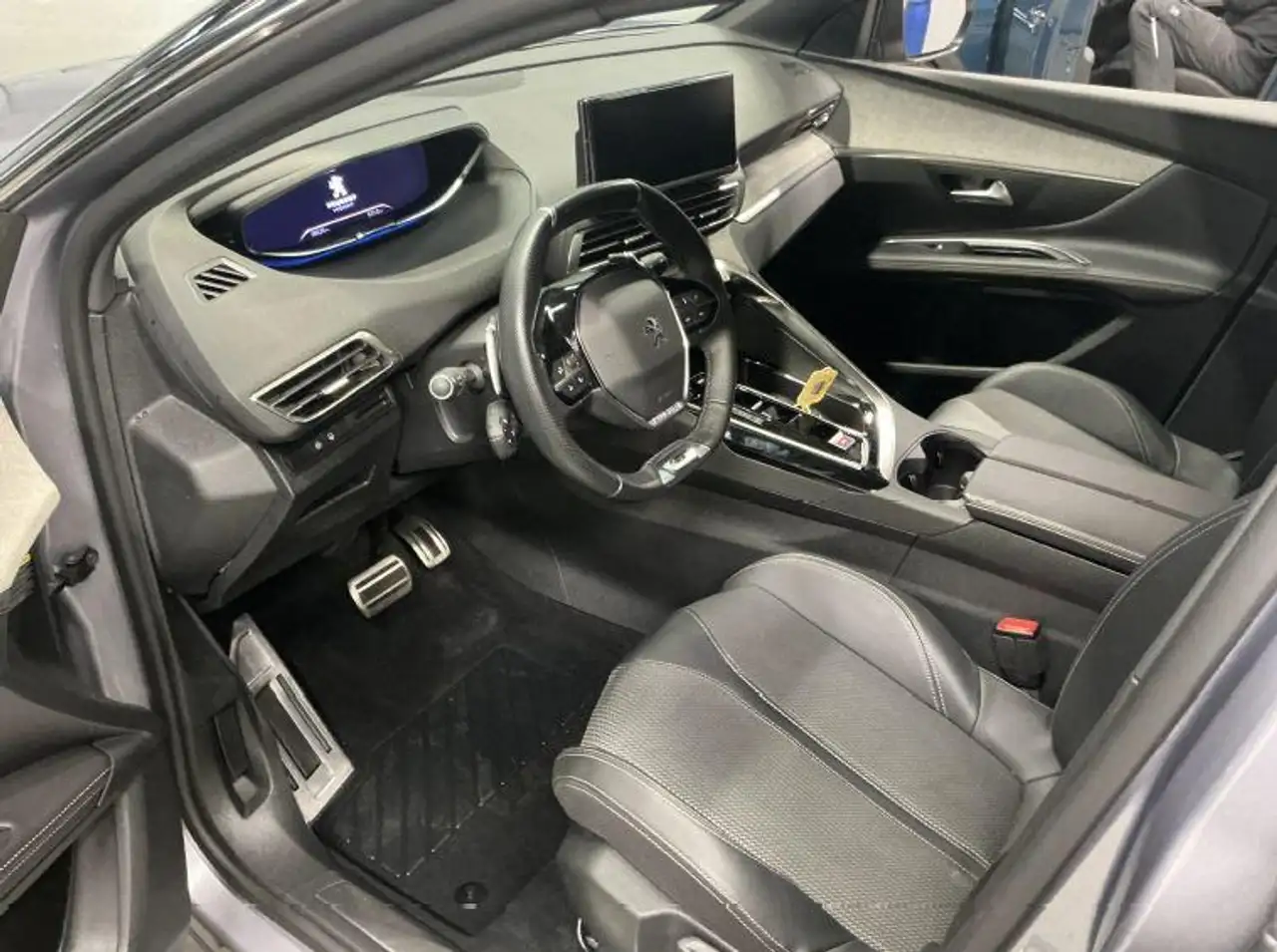 Peugeot 5008 1.2 PureTech GT EAT8 7-Si+Navi+SHZ+R-Kam+DAB+ 12