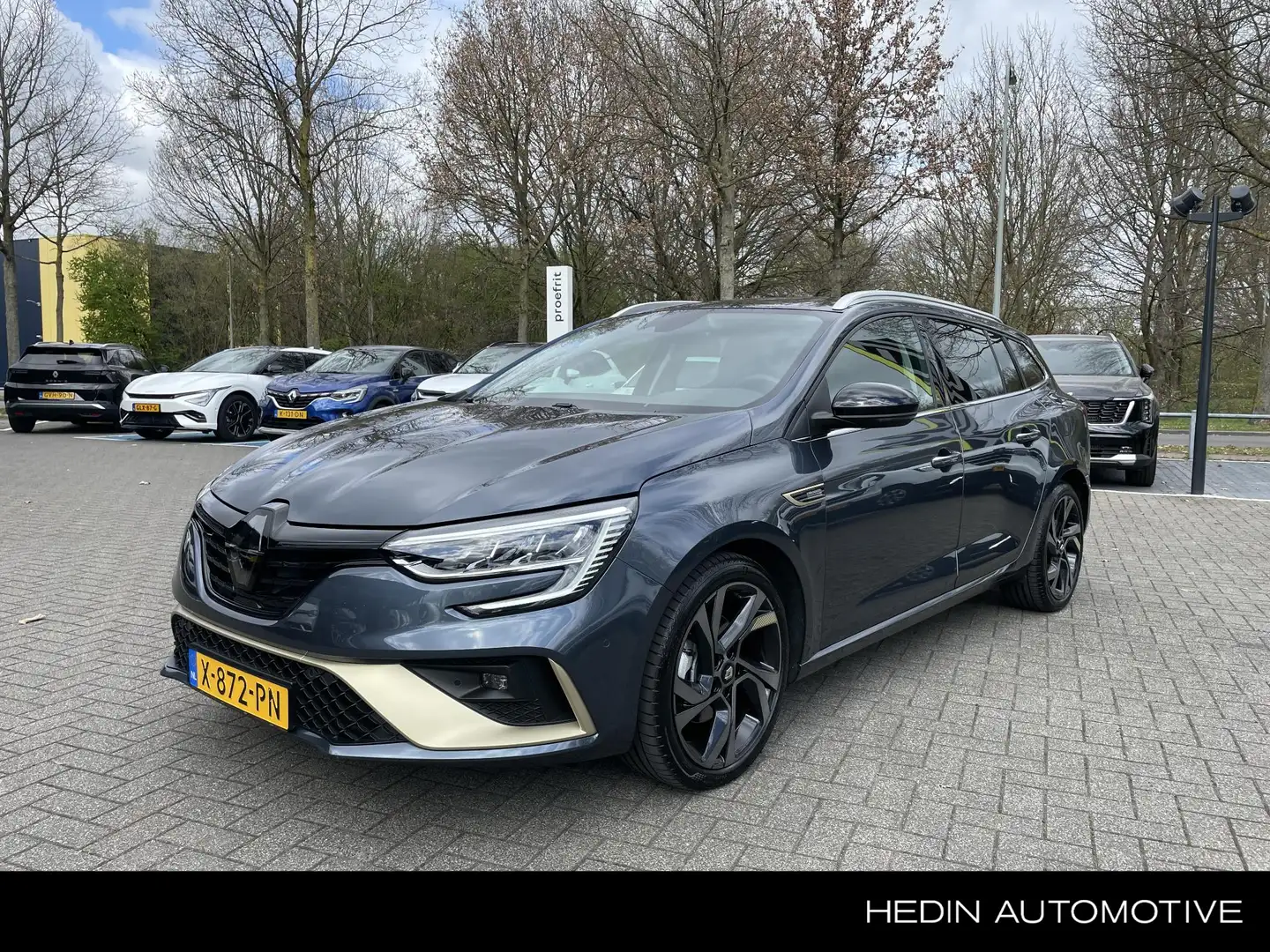 Renault Megane E-Tech Estate 1.6 Plug-In Hybrid 160 E-Tech Engineered Gris - 1