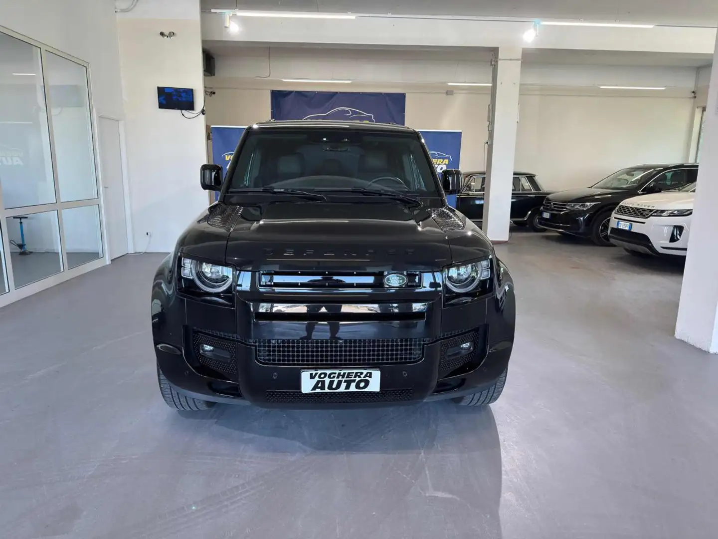 Land Rover Defender 110 3.0D I6 250 CV AWD Auto X-Dynamic SE Nero - 1