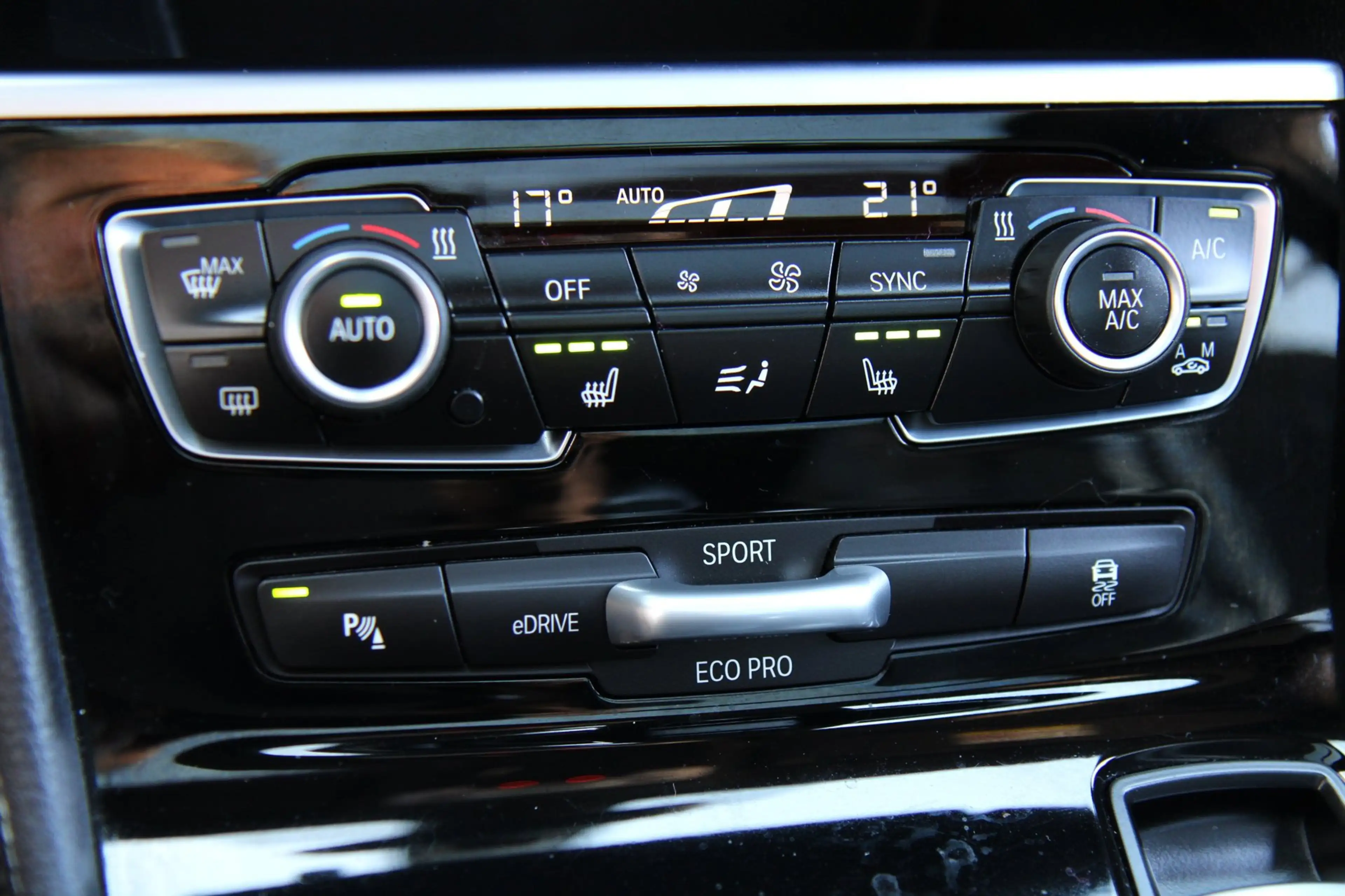 BMW 225 2-serie Active Tourer 225xe iPerformance Pano Came — photo 30