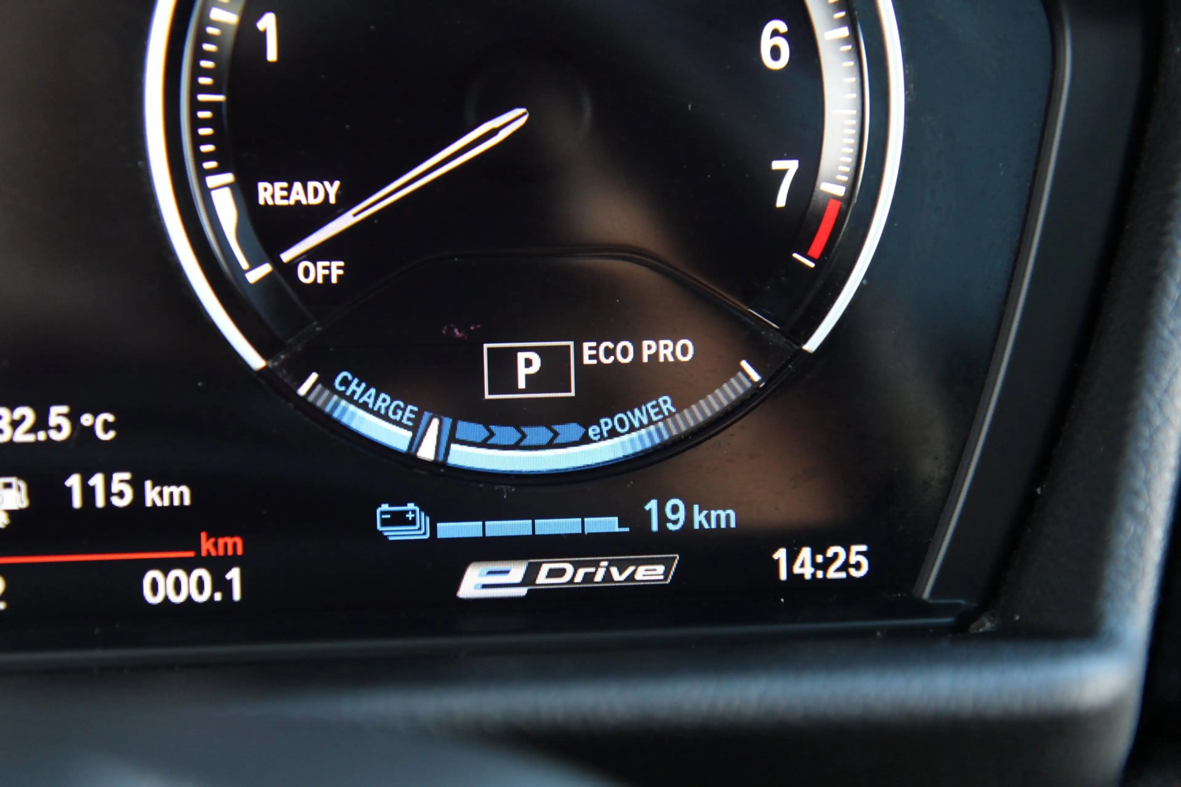 BMW 225 2-serie Active Tourer 225xe iPerformance Pano Came — photo 14