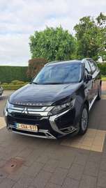 Outlander PHEV 2.4i 4WD Instyle SDA-NAV