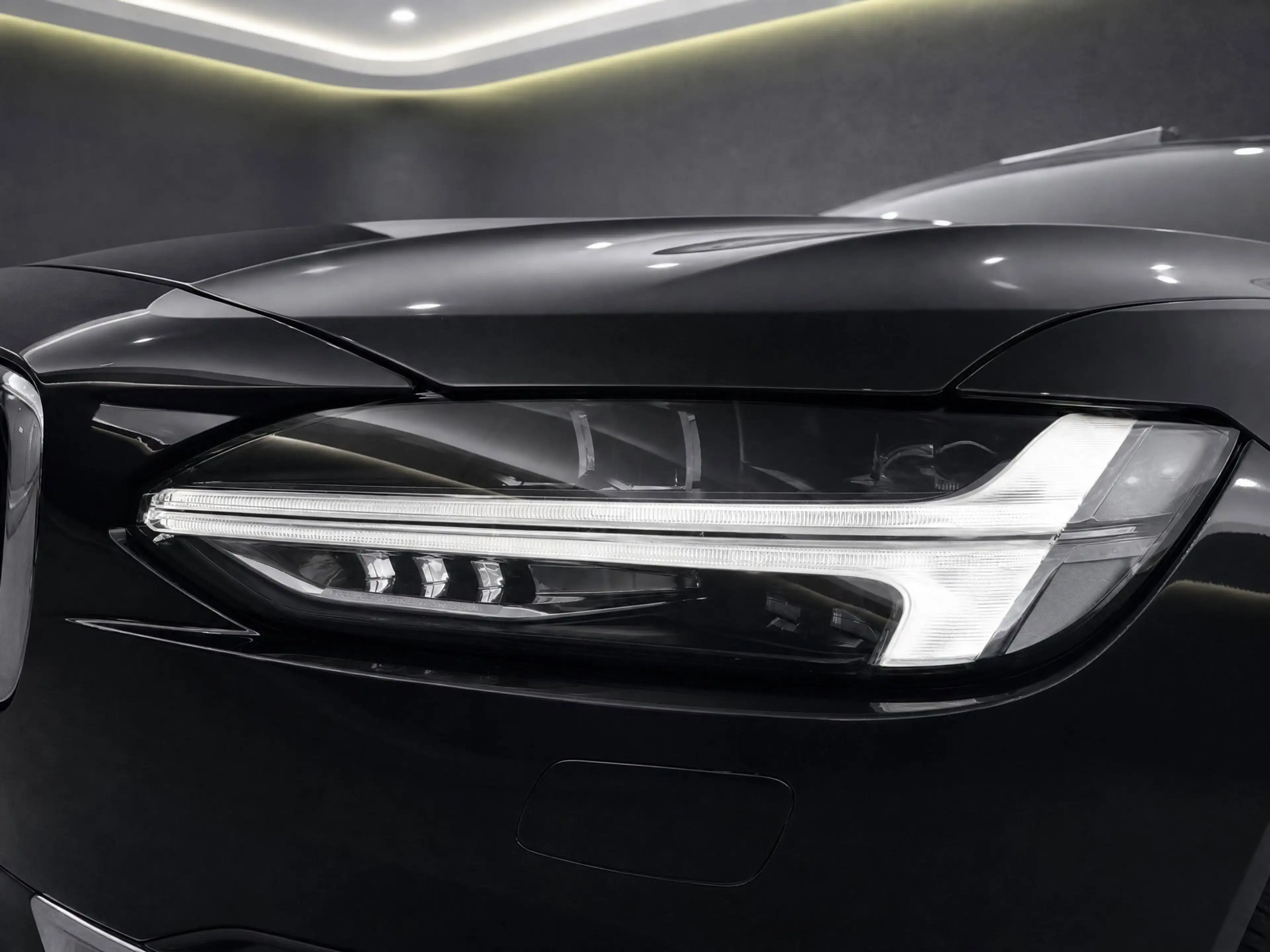 Volvo V90 2.0 T8 AWD Inscription met Panorama dak !!! Leder — photo 10